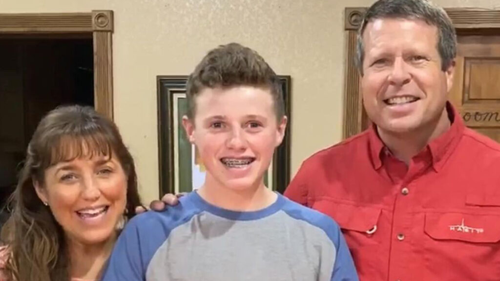 Not often-seen Duggar sibling Jackson, 19, appears to be like all grown up in new pics as followers name him the ‘best-looking’ brother